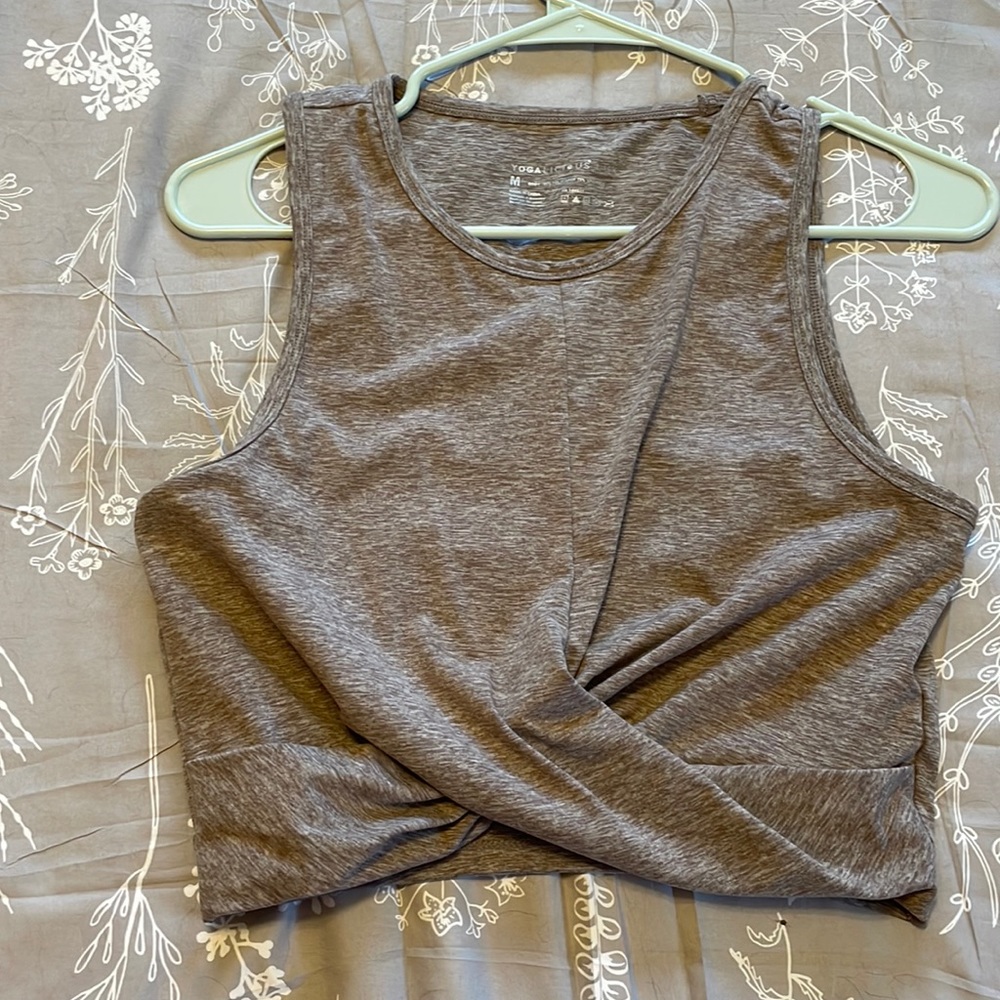 Yoga lux crop top with twist detail